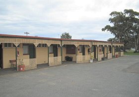 Central Court Motel - Accommodation Redcliffe