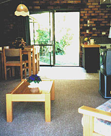 Falls Forest Retreat - Accommodation Redcliffe