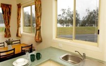 Mavis's Kitchen and Cabins - Accommodation Redcliffe
