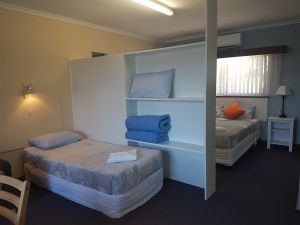 Beachport Motor Inn - Accommodation Redcliffe